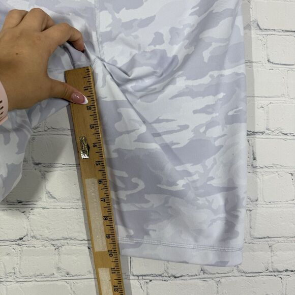Lululemon Wunder Under Ribbed Biker Shorts Women Size 12 White Grey Camo Gym - Picture 11 of 11